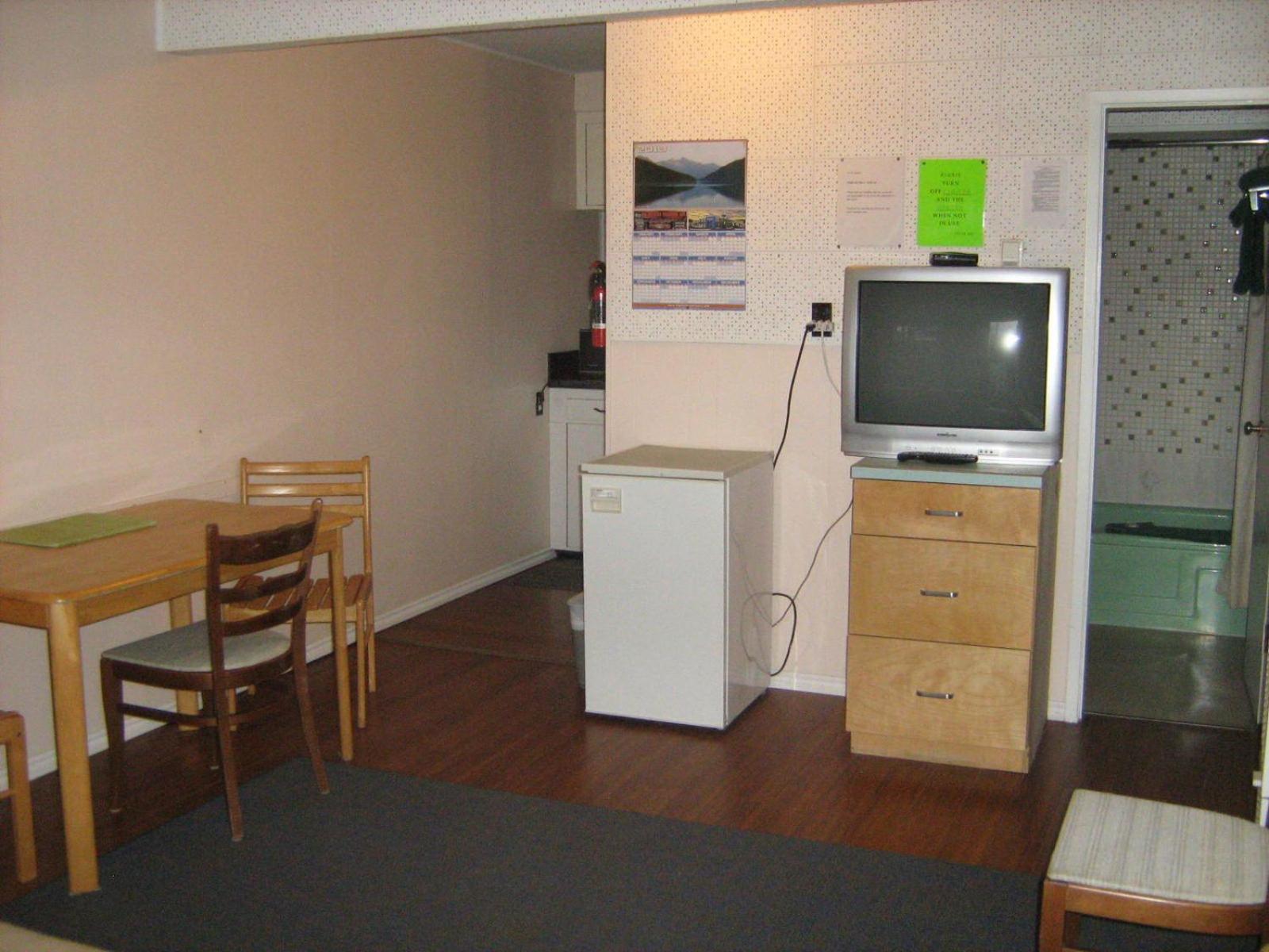 Airport Inn Quesnel Room photo